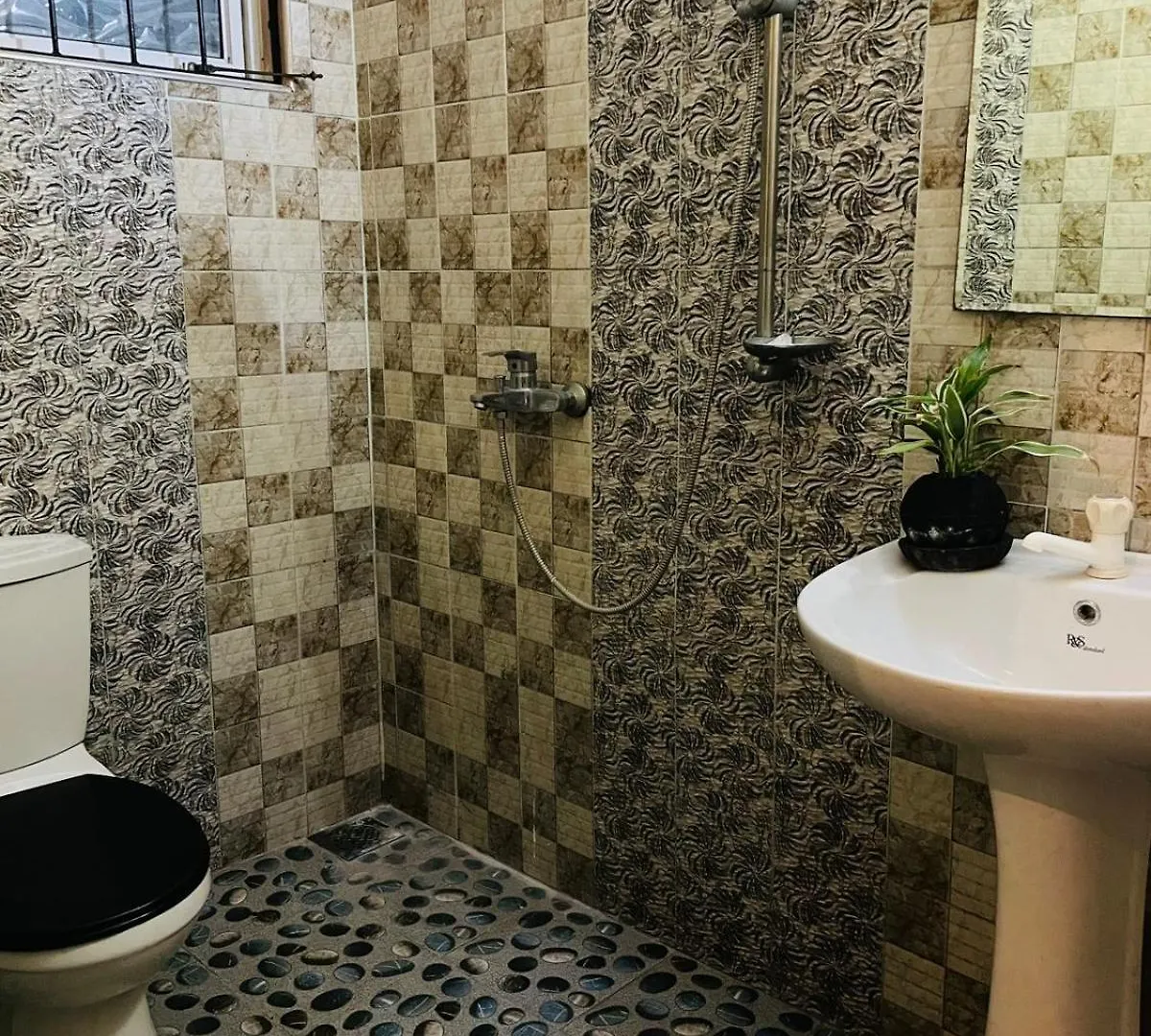 Winston Dutch Canal Villa Guest House Negombo