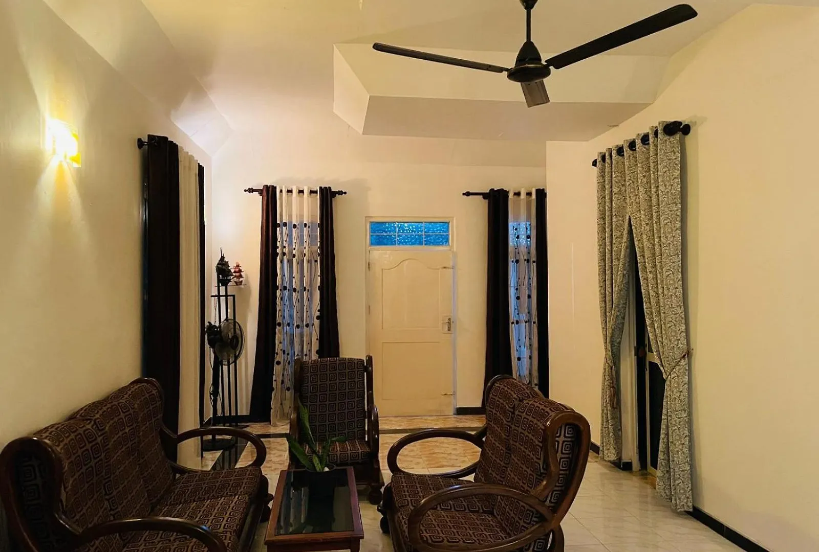 Winston Dutch Canal Villa Guest House Negombo 0*,  Sri Lanka